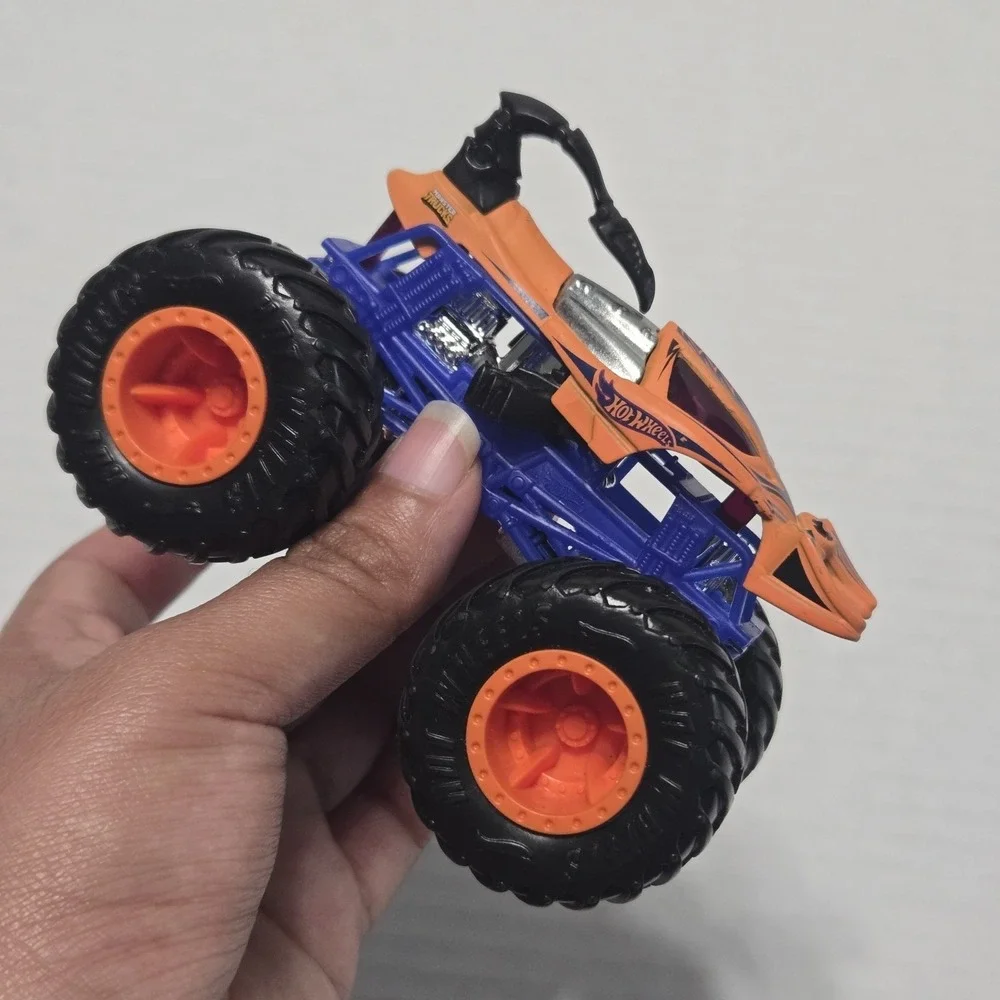 Hot Wheels Monster Jam Truck Lot‎ Of 7 1:64 Metal Mulisha Scorpedo Storm Used